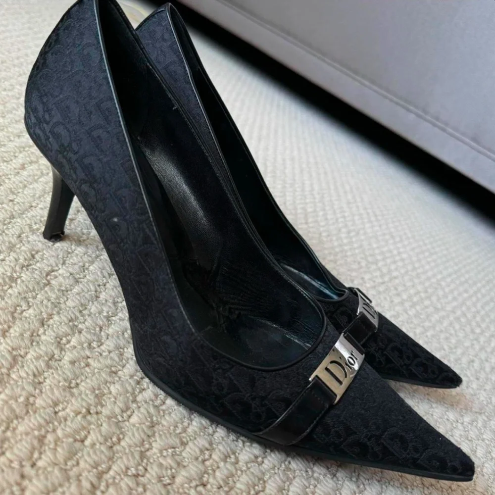 Dior Black Pointed Toe Logo-Buckle Heels - Picture 2 of 4